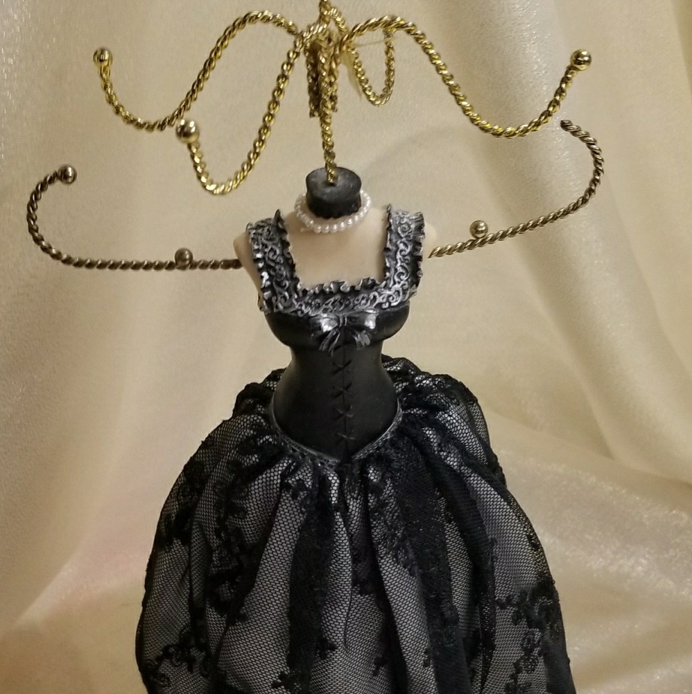Nini jewelry stand
